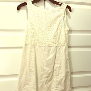 Tailored cotton lace white summer dress.